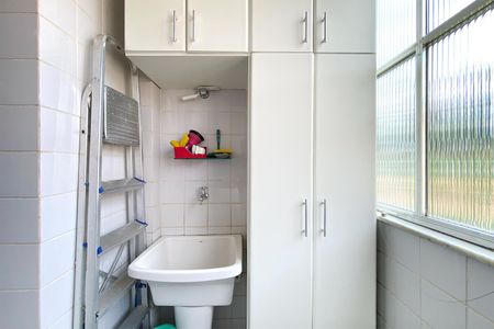 Apartamento para alugar com 70m², 2 quartos e 1 vagaÁrea de Serviço