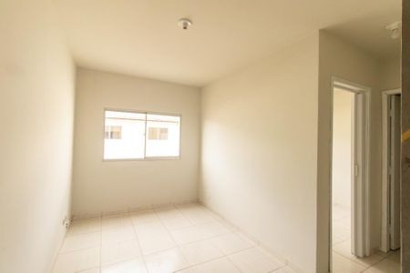 Sala de apartamento para alugar com 1 quarto, 40m² em Novo Mundo, Curitiba