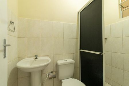 Banheiro Social de apartamento para alugar com 1 quarto, 40m² em Novo Mundo, Curitiba