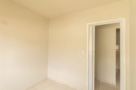 Quarto de apartamento para alugar com 1 quarto, 40m² em Novo Mundo, Curitiba