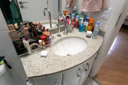 Apartamento à venda com 98m², 3 quartos e 2 vagasBanheiro da Suíte