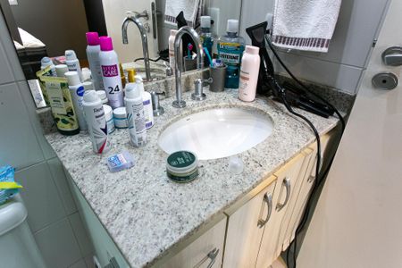 Apartamento à venda com 98m², 3 quartos e 2 vagasBanheiro Social