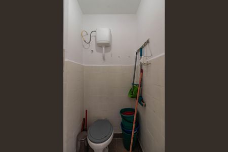 Apartamento para alugar com 96m², 3 quartos e sem vaga Apartamento para alugar com 96m², 3 quartos e sem vagaBanheiro de serviço