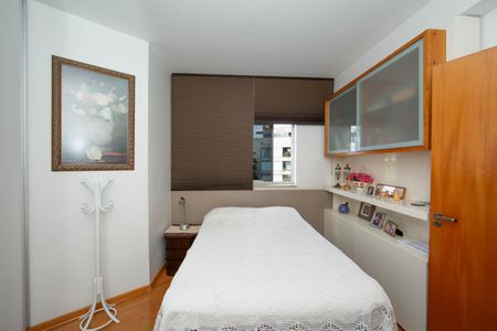 Apartamento à venda com 135m², 3 quartos e 1 vagaQuarto 2