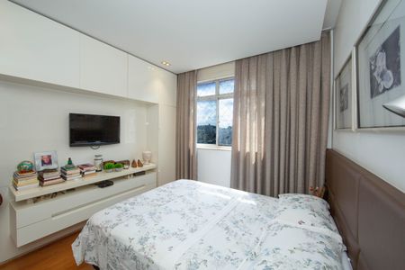 Apartamento à venda com 135m², 3 quartos e 1 vagaSuíte