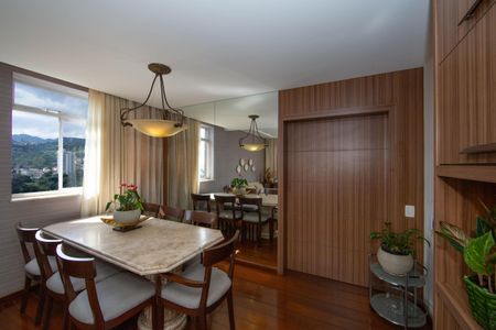 Apartamento à venda com 135m², 3 quartos e 1 vagaSala