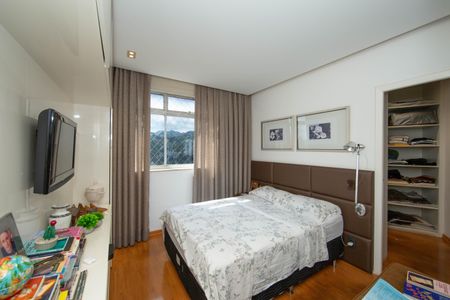 Apartamento à venda com 135m², 3 quartos e 1 vagaSuíte