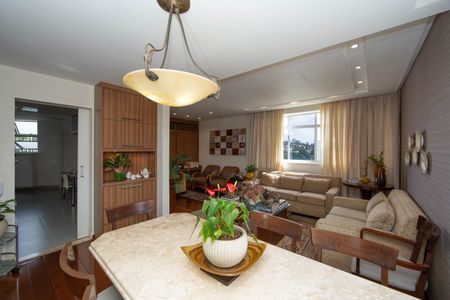 Apartamento à venda com 135m², 3 quartos e 1 vagaSala