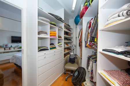 Apartamento à venda com 135m², 3 quartos e 1 vagaCloset da Suíte