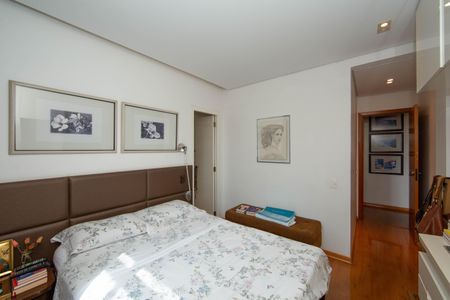 Apartamento à venda com 135m², 3 quartos e 1 vagaSuíte