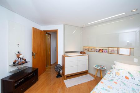 Apartamento à venda com 135m², 3 quartos e 1 vagaQuarto