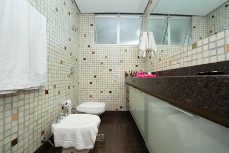 Apartamento à venda com 135m², 3 quartos e 1 vagaBanheiro da Suíte