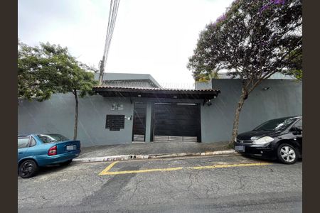 Casa de condomínio à venda com 72m², 2 quartos e 1 vaga Casa de condomínio à venda com 72m², 2 quartos e 1 vagaFachada