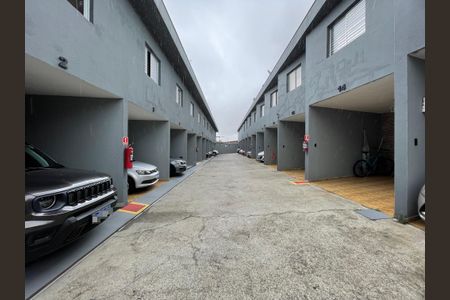 Casa de condomínio à venda com 72m², 2 quartos e 1 vaga Casa de condomínio à venda com 72m², 2 quartos e 1 vagaÁrea Comum