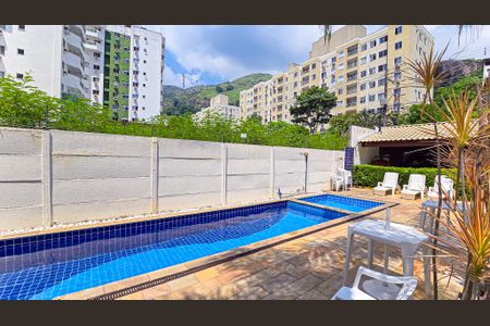 Apartamento para alugar com 65m², 3 quartos e 1 vagaÁrea comum - Piscina