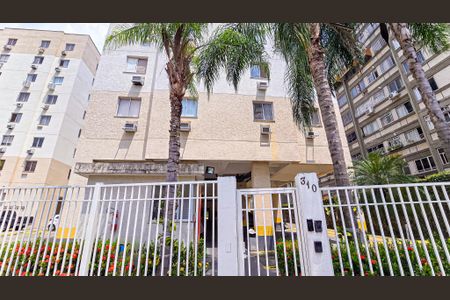 Apartamento para alugar com 65m², 3 quartos e 1 vagaFachada e portaria