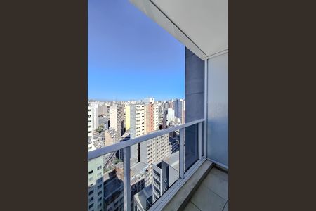 Studio para alugar com 24m², 1 quarto e sem vaga Studio para alugar com 24m², 1 quarto e sem vagaVaranda