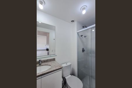 Banheiro de kitnet/studio para alugar com 1 quarto, 24m² em Sé, São Paulo
