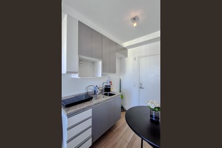 Cozinha de kitnet/studio para alugar com 1 quarto, 24m² em Sé, São Paulo