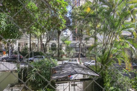 Apartamento à venda com 68m², 2 quartos e 1 vaga Apartamento à venda com 68m², 2 quartos e 1 vagaVista da Sacada