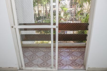 Apartamento à venda com 68m², 2 quartos e 1 vaga Apartamento à venda com 68m², 2 quartos e 1 vagaSacada