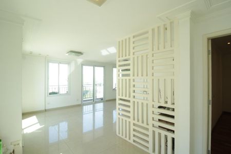 Apartamento para alugar com 147m², 3 quartos e 2 vagasSala