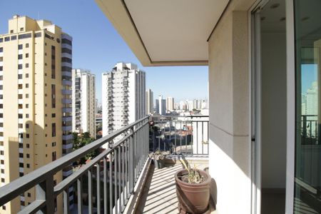 Apartamento para alugar com 147m², 3 quartos e 2 vagasVaranda
