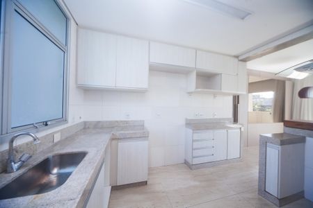 Apartamento para alugar com 110m², 3 quartos e 2 vagas Apartamento para alugar com 110m², 3 quartos e 2 vagasCozinha