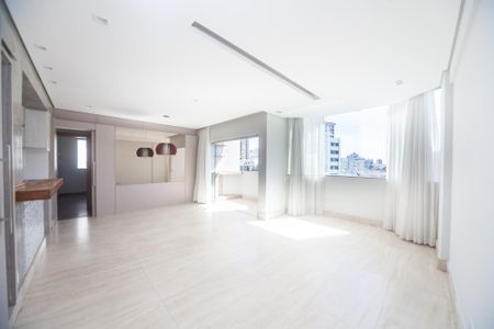 Sala de apartamento para alugar com 3 quartos, 110m² em Buritis, Belo Horizonte