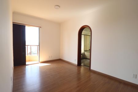 Apartamento à venda com 130m², 3 quartos e 2 vagasSuíte