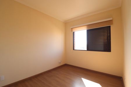 Apartamento à venda com 130m², 3 quartos e 2 vagasQuarto 