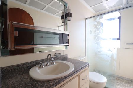 Apartamento à venda com 130m², 3 quartos e 2 vagasBanheiro Social