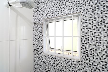 Banheiro de apartamento para alugar com 1 quarto, 28m² em Vila Anastácio, São Paulo