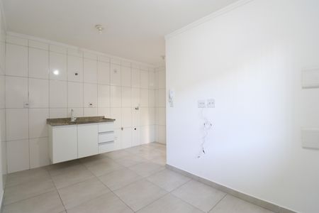Sala/Cozinha de apartamento para alugar com 1 quarto, 28m² em Vila Anastácio, São Paulo