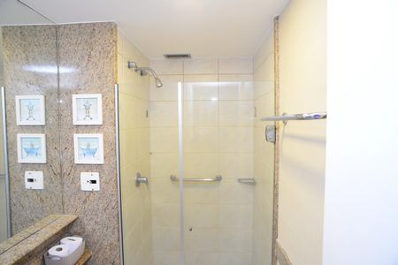 Studio à venda com 40m², 1 quarto e 1 vaga Studio à venda com 40m², 1 quarto e 1 vagaBanheiro