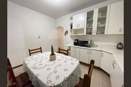 Casa para alugar com 917m², 3 quartos e 5 vagas Casa para alugar com 917m², 3 quartos e 5 vagasSala de Jantar
