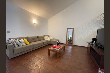 Casa para alugar com 917m², 3 quartos e 5 vagas Casa para alugar com 917m², 3 quartos e 5 vagasSala de Estar