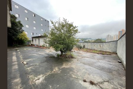 Casa para alugar com 917m², 3 quartos e 5 vagas Casa para alugar com 917m², 3 quartos e 5 vagasQuintal