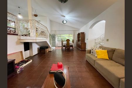 Casa para alugar com 917m², 3 quartos e 5 vagas Casa para alugar com 917m², 3 quartos e 5 vagasSala de Estar