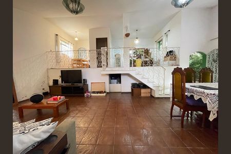 Sala de Estar de casa para alugar com 3 quartos, 917m² em Vila Indiana, São Paulo