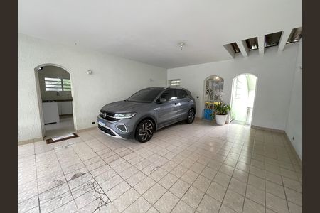 Casa para alugar com 917m², 3 quartos e 5 vagas Casa para alugar com 917m², 3 quartos e 5 vagasGaragem