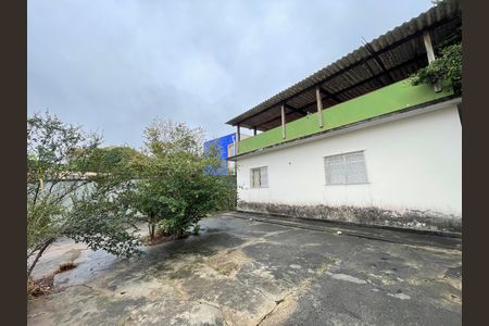Casa para alugar com 917m², 3 quartos e 5 vagas Casa para alugar com 917m², 3 quartos e 5 vagasQuintal