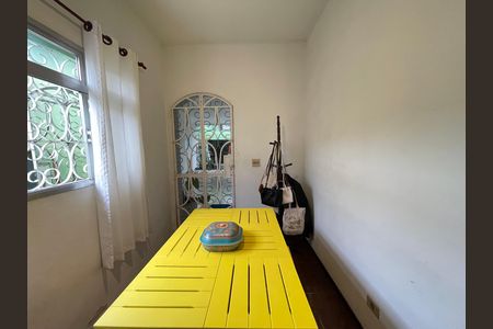 Casa para alugar com 917m², 3 quartos e 5 vagas Casa para alugar com 917m², 3 quartos e 5 vagasSala de Estar