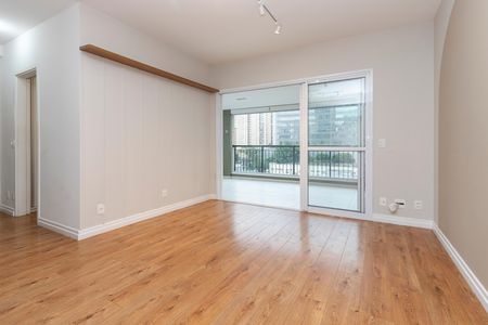 Sala/ Cozinha de apartamento para alugar com 2 quartos, 63m² em Vila Cordeiro, São Paulo