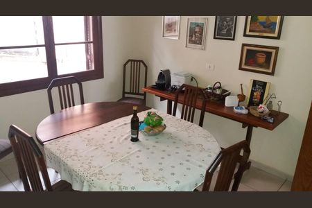 Casa à venda com 400m², 3 quartos e 3 vagas Casa à venda com 400m², 3 quartos e 3 vagasCozinha