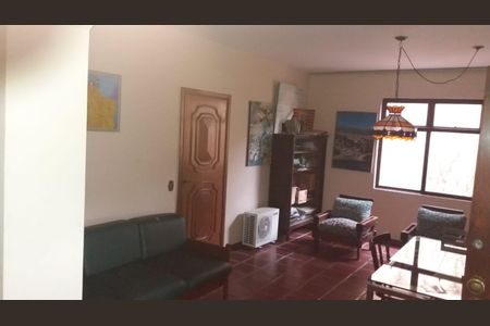 Sala de casa à venda com 3 quartos, 400m² em Jardim Morumbi, São Paulo