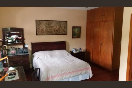 Quarto de casa à venda com 3 quartos, 400m² em Jardim Morumbi, São Paulo