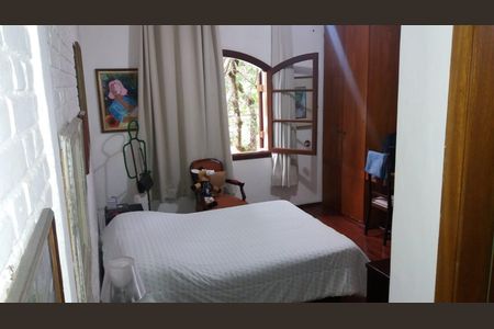 Quarto de casa à venda com 3 quartos, 400m² em Jardim Morumbi, São Paulo