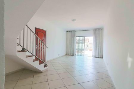 Casa à venda com 185m², 4 quartos e 2 vagasSala