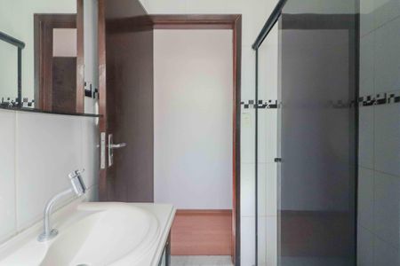 Casa à venda com 185m², 4 quartos e 2 vagasSuíte Banheiro